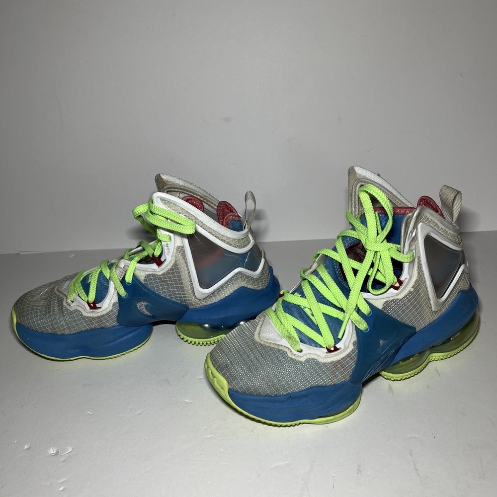 Nike LeBron XIX 19 Size 3.5Y Tropical Dutch Blu Pomegranate Lime Glow DC9339-400 - Picture 3 of 10